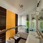 Dinka Vip 오파티아