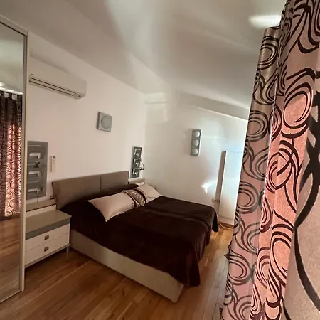 Dinka Vip Apartman Abbázia